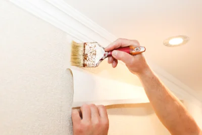 Pose de papier peint à Pézarches — revêtements muraux et toiles de verre